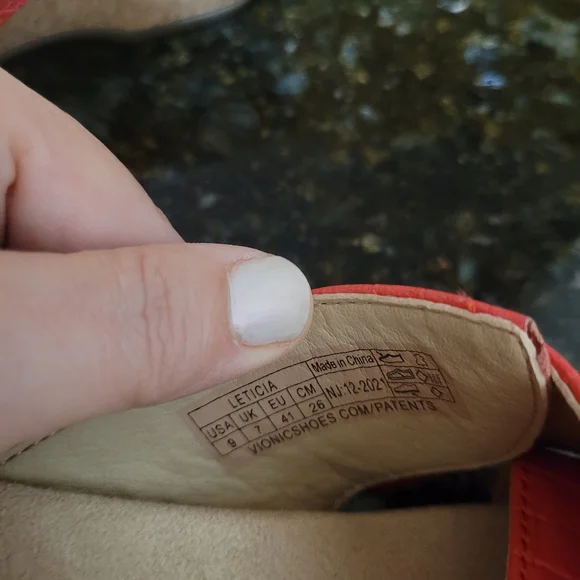 Vionic Woven Wedge Sandals - Picture 8 of 8